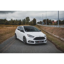 Накладка сплиттер на передний бампер на Ford Focus III ST рестайл